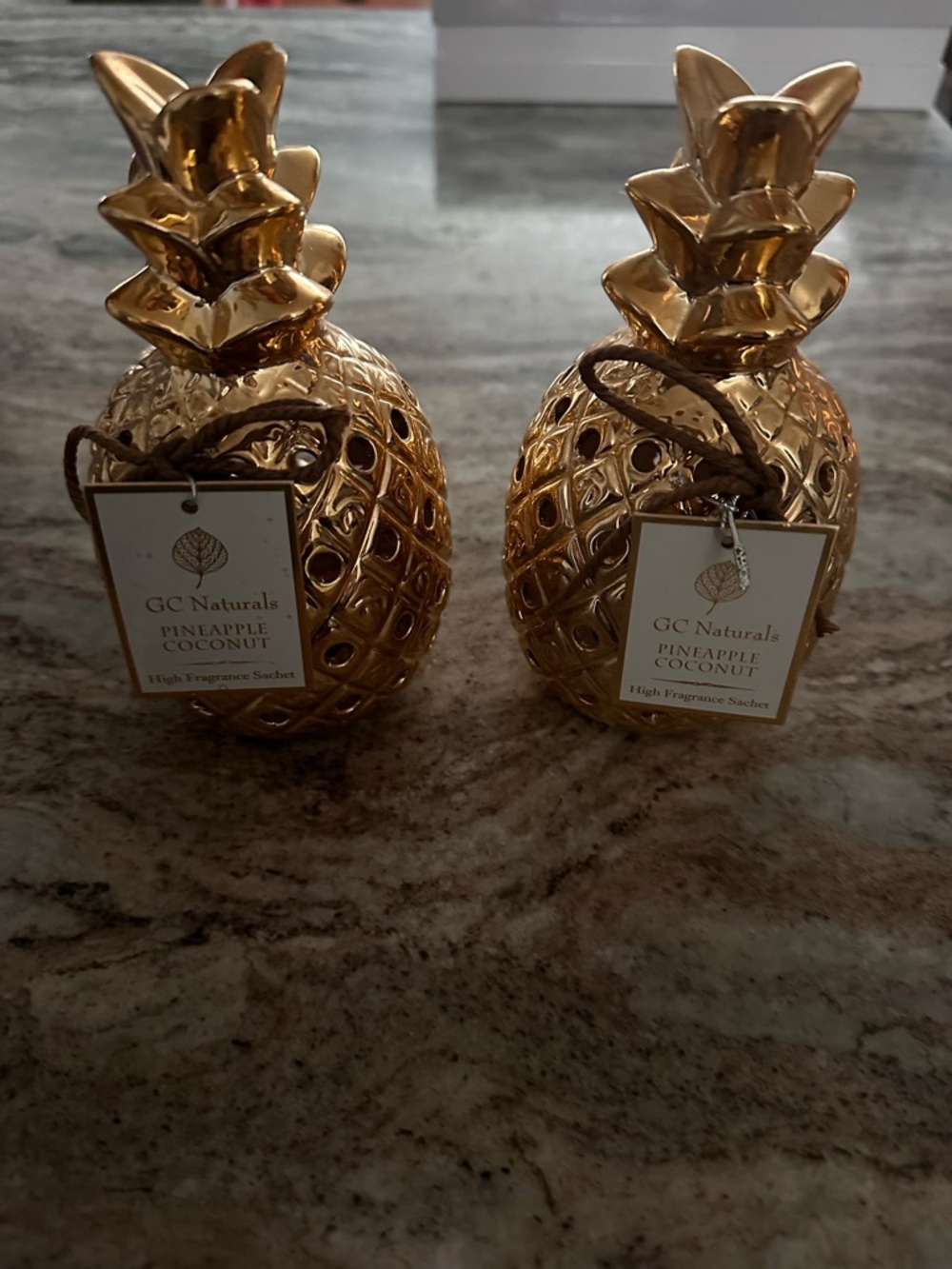 GC Naturals Pineapple Coconut Decorative Pineapple Sachets - Gold